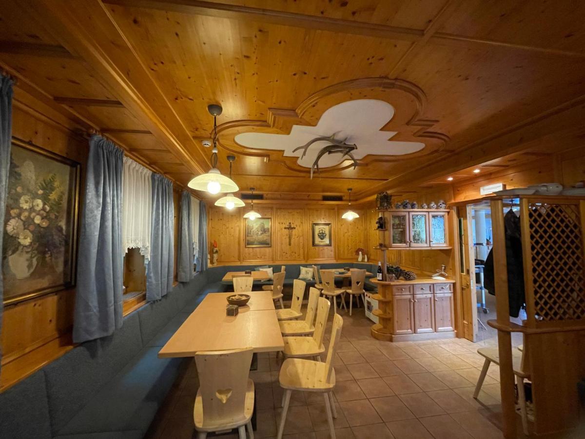 Hotel Larch Кампо-ди-Тренс Экстерьер фото