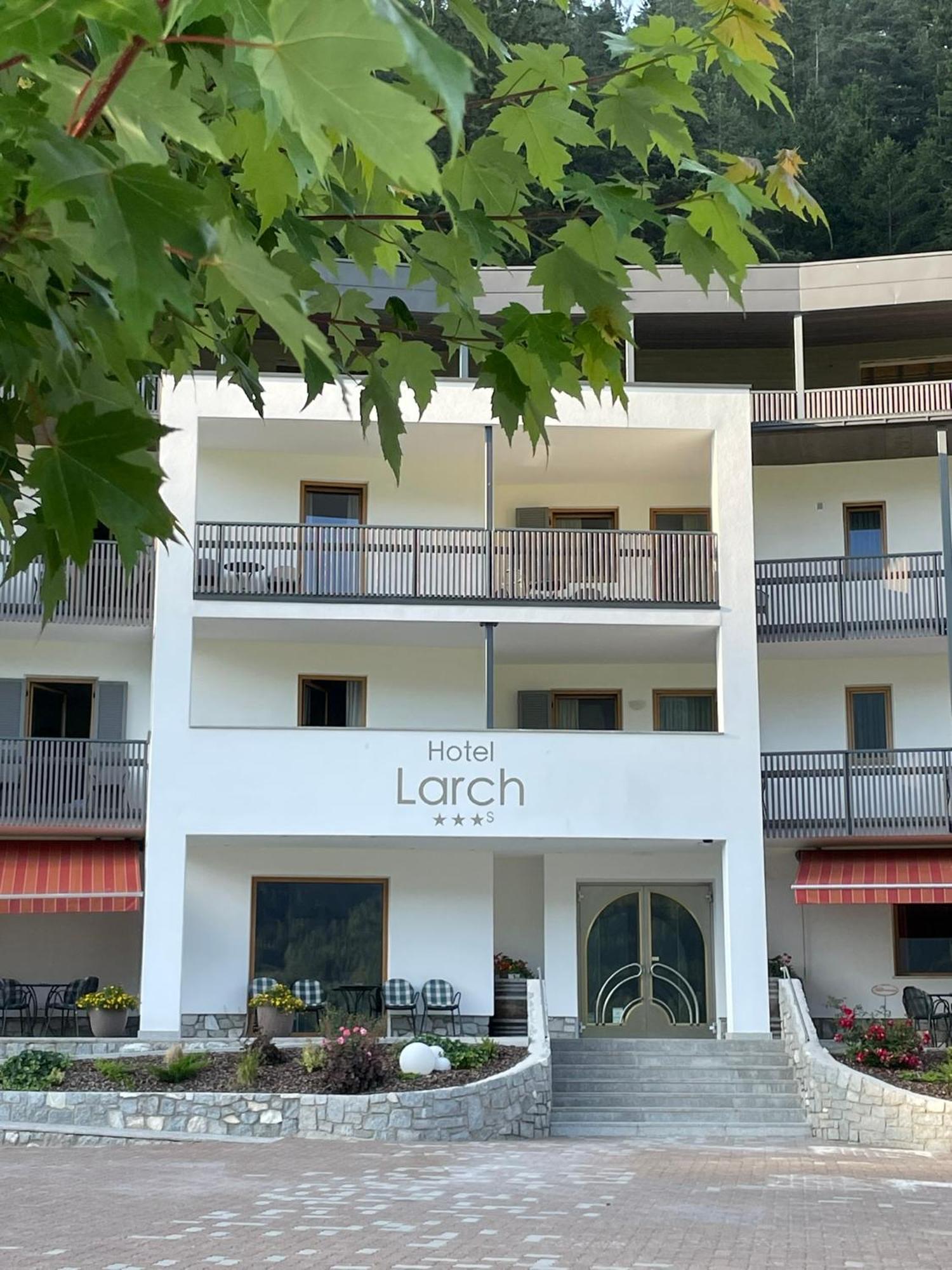 Hotel Larch Кампо-ди-Тренс Экстерьер фото